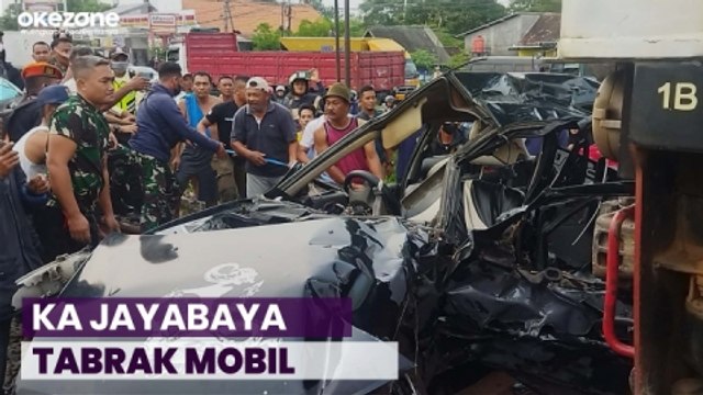 Ngeri! KA Jayabaya Tabrak Mobil di Perlintasan Tanpa Palang Pintu, Satu Mobil Ringsek