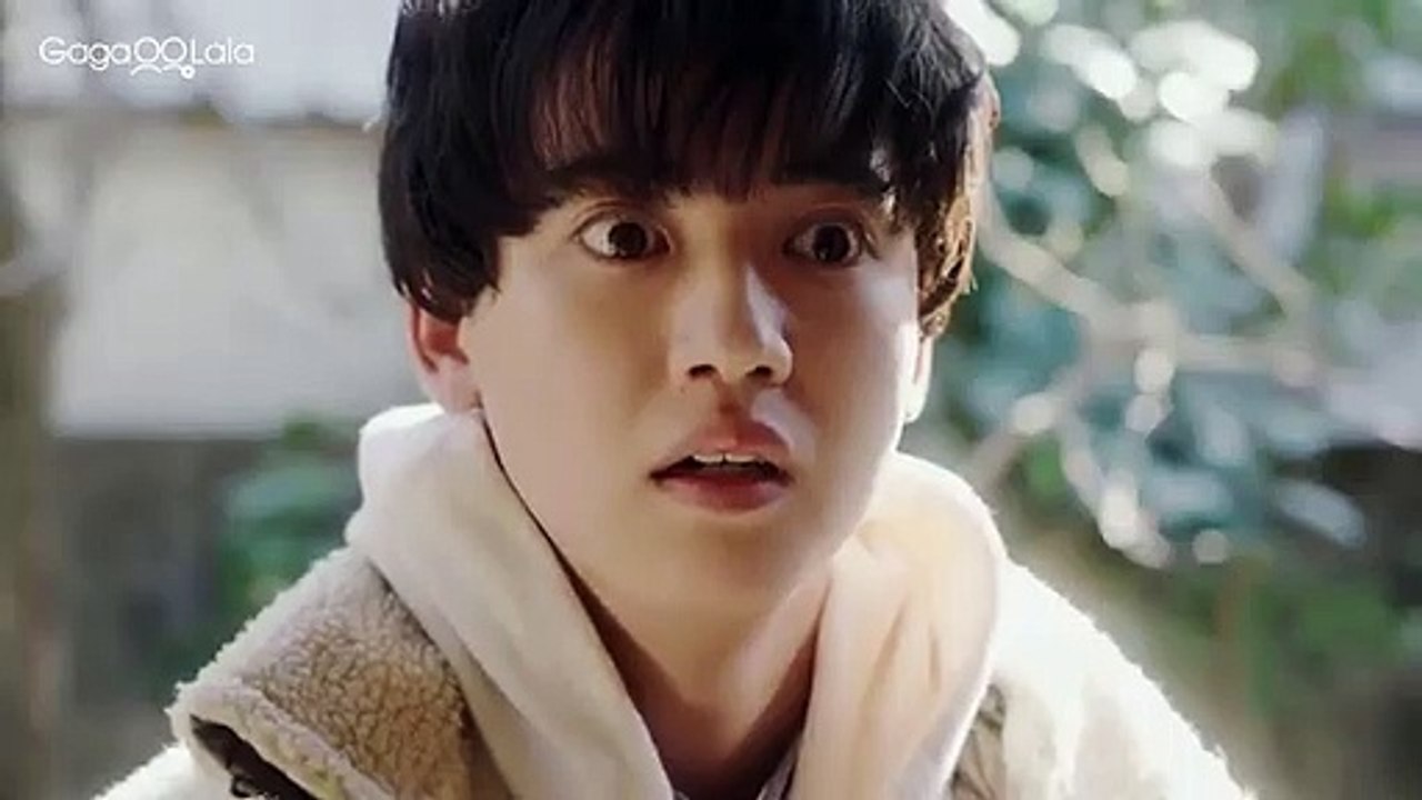 Naked_Dining_|_Official_Teaser_|_This_dining_table_is_a_clothing-free_zone!(360p)