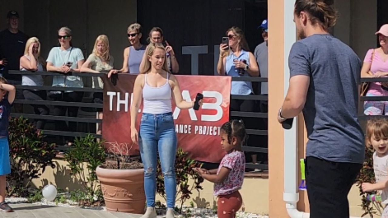 Couple celebrate the gender reveal of their 4rth baby *gender reveal smoke bombs*