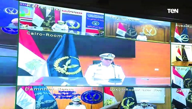 إجتماع السيد محمود توفيق وزير الداخلية بعدد من القيادات الأمنية بالوزارة