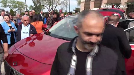 Togg'a binen adam hüngür hüngür ağladı!