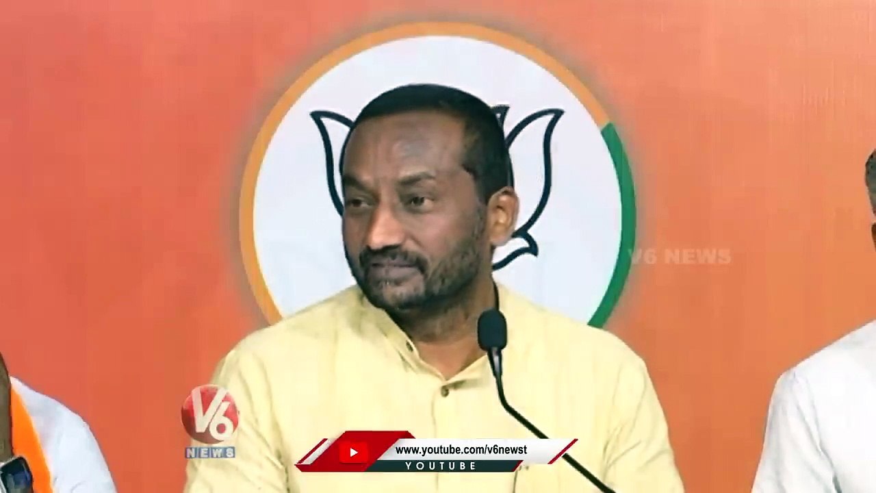 Raghunandan Rao Demands KCR To Take Action Against Niranjan Reddy On Land Grabbing Issue _ V6 News