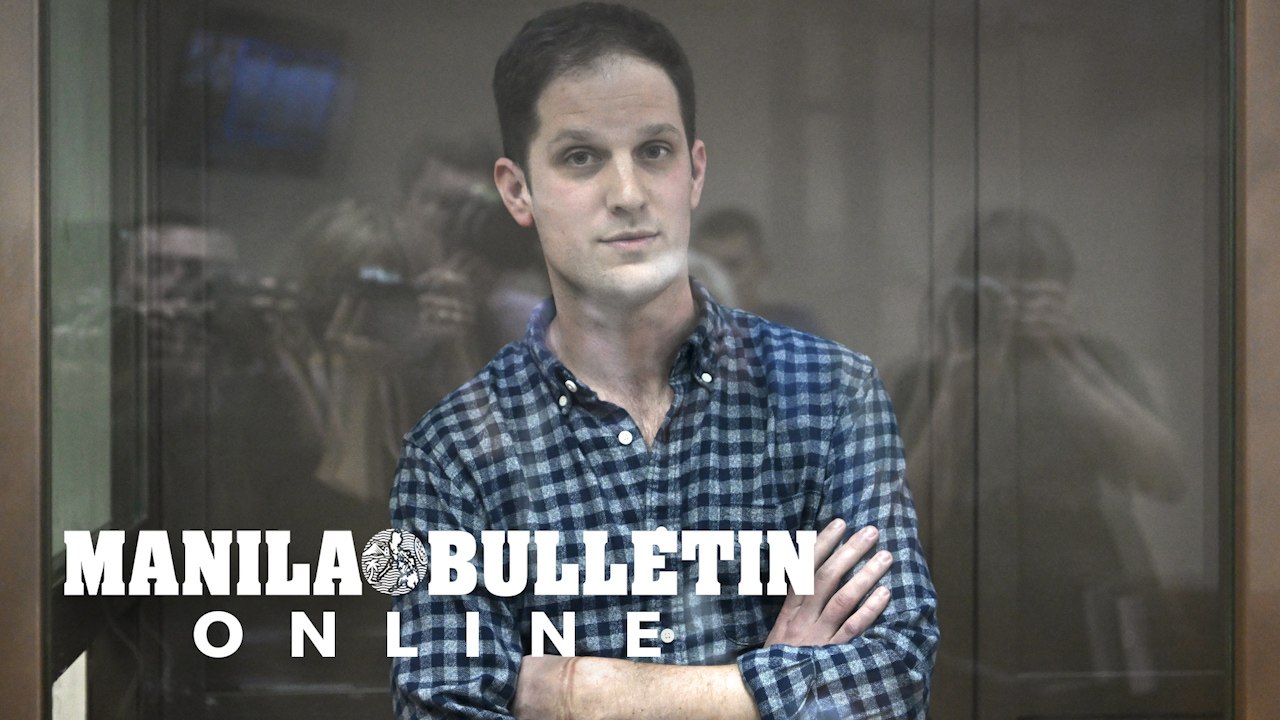 Detained US reporter makes first public Russian court appearance