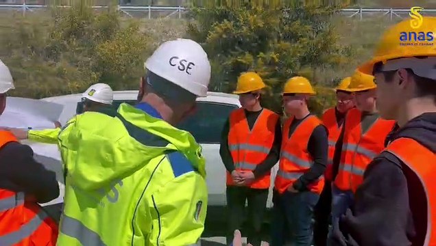 Palizzi, visita degli studenti sul cantiere della variante della Statale 106 Jonica