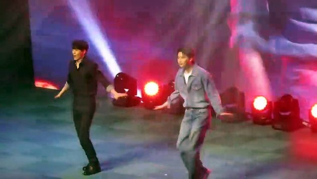 Lee Jong Suk dances to BTS Dynamite, New Jeans’ Hype Boy with Shin Jae Ha