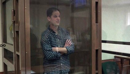 Rússia mantém jornalista americano na prisão