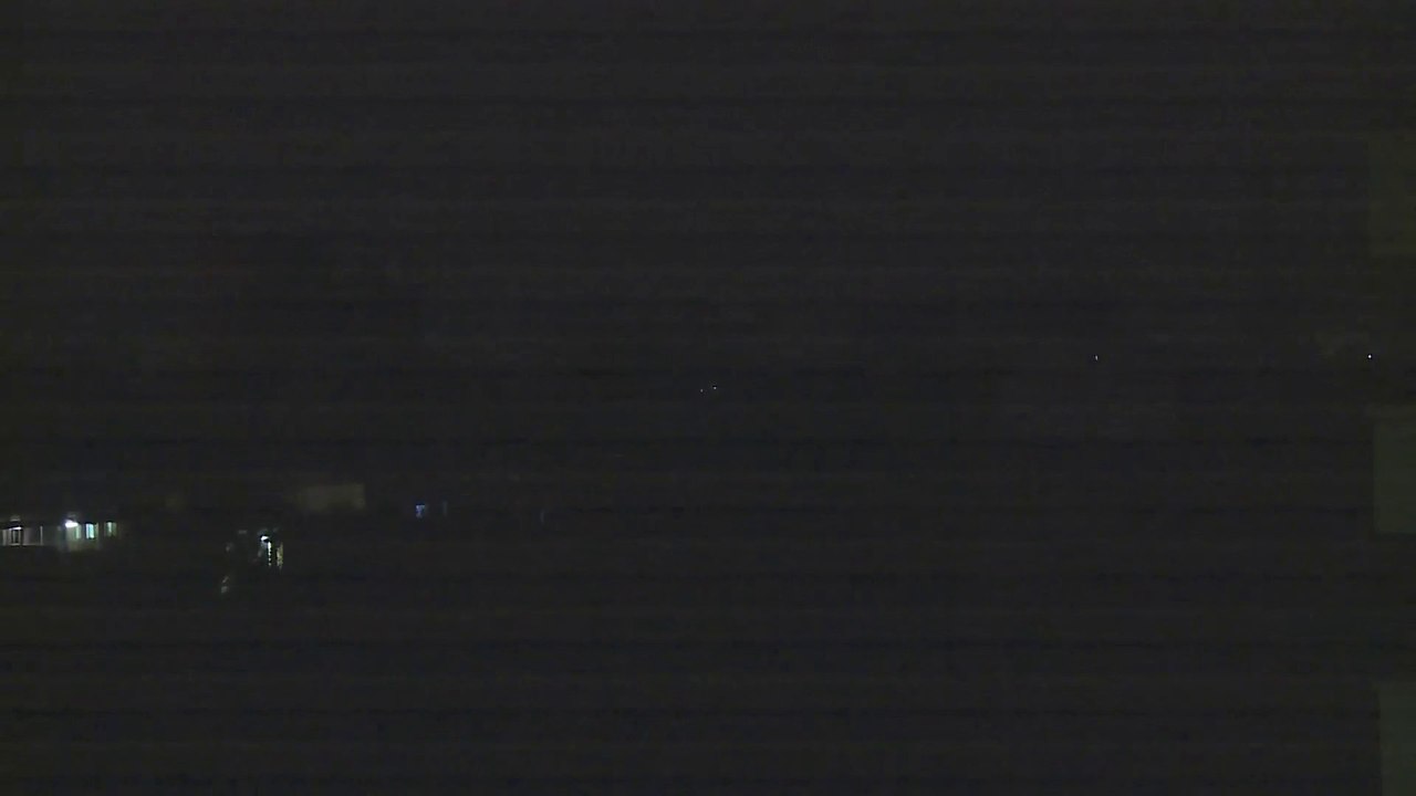 سماع انفجارات وأصوات أسلحة ثقيلة في #الخرطوم رغم بدء الهدنة  #السودان  #العربية