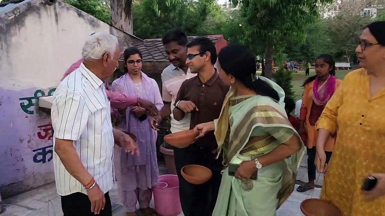 पत्रिका पक्षी मित्र अभियान : पत्रिका से प्रेरित होकर लिया प्रण, रोज देंगे परिंडों में दाना-पानी