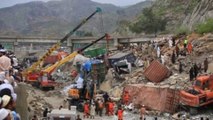 Al menos 2 muertos por deslizamiento de tierra en paso fronterizo en Pakistán