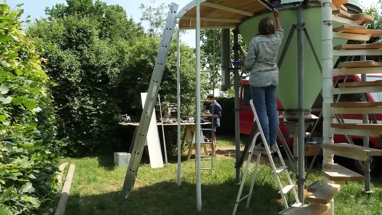 La Gente Se Burló de Su Casa Hasta Que Entraron