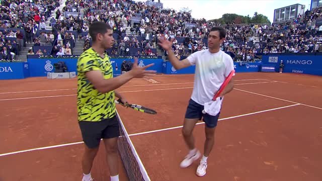 Barcelone - Alcaraz débute parfaitement en s'amusant avec Borges