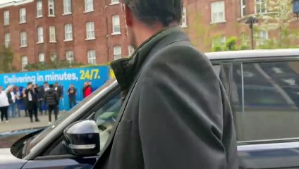 Llegada del rey emérito Juan Carlos I al estadio del Chelsea para asistir a partido