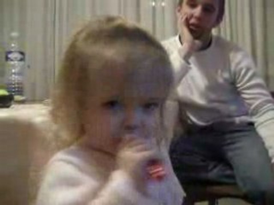 Un bebe qui chante