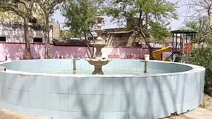 देखरेख के अभाव में पार्क बदहाल