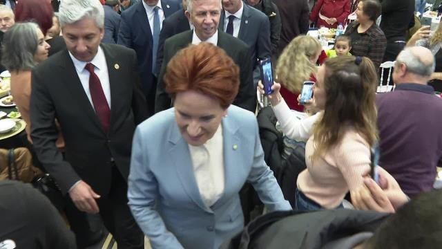 Akşener: 14 Mayıs'ta Cumhurbaşkanlığı Seçimi İçin Sayın Kılıçdaroğlu'na Ama Parti Tercihi İçin İyi Parti'ye Oy İstiyorum