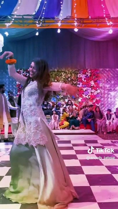 Dance  _(MP4)