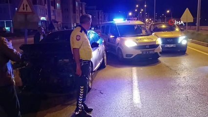 Samsun'da kontrolden çıkan araç bariyerlere çarptı: 3 yaralı