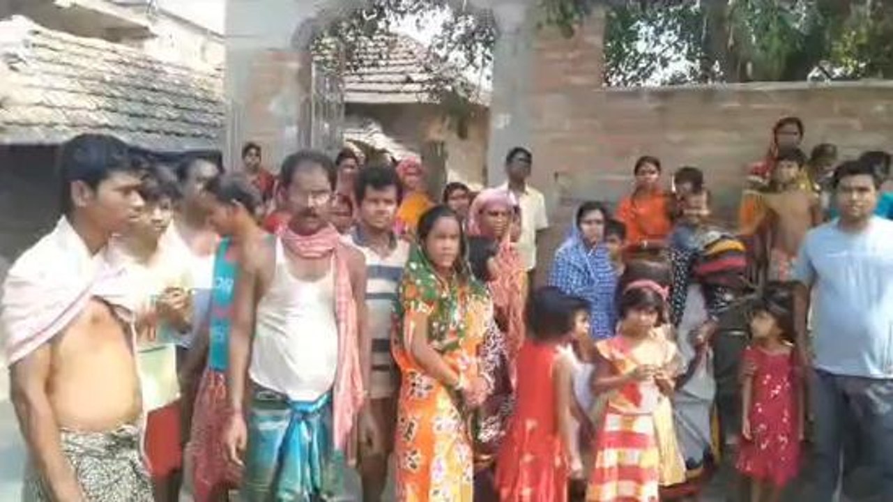 বীরভূমঃ অদ্ভূত নিদান,চাঁদা দিলে তবেই মেলে পানীয় জল!