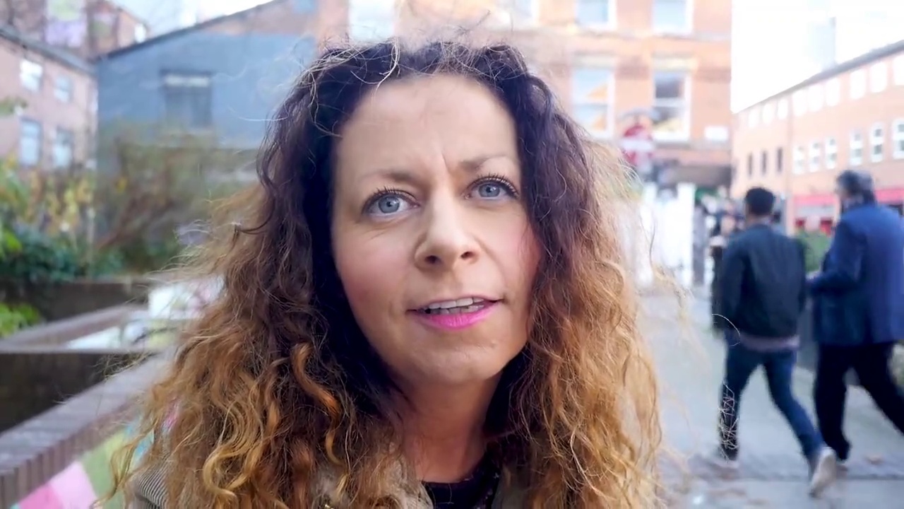 UK Homeless Woman Shares about Recovering from Alcohol Abuse and Mental Illness