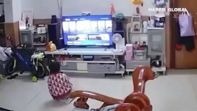 İzleyenler gözlerine inanamadı: Şans eseri hayatta kalan çocuk gündem oldu!