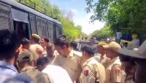 भीलवाड़ा में एबीवीपी का हंगामा, कॉलेज के बाहर रास्ता जाम, पुलिस ने बल प्रयोग कर खदेड़ा