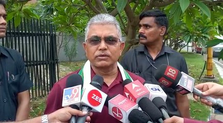 ‘তৃণমূলের কেউ মুকুল রায়ের খোঁজ নেন না!’ চাঞ্চল্যকর মন্তব্য দিলীপ ঘোষের  | Oneindia Bengali