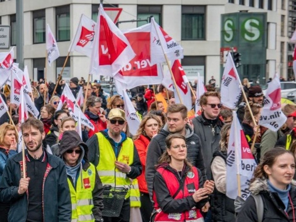 Erneut massive Streiks für Nah- und Regionalverkehr geplant