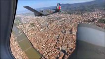 In volo sugli aerei sopra Firenze: sono i voli di addestramento degli allievi della 