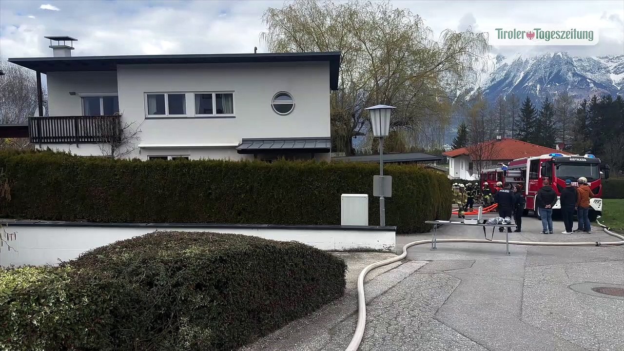 Arbeiter erlitten bei Brand in Sistrans schwere Rauchgasvergiftung