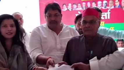 बुलंदशहर : सपा ने गुड्डू पंडित की पत्नी अर्चना पांडा को बनाया अध्यक्ष पद का प्रत्याशी, देखें ये रिपोर्ट