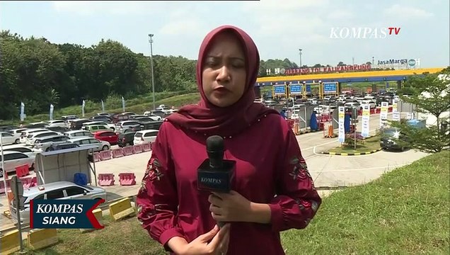 Antrean Kendaraan di Gerbang Tol Kalikangkung Jawa Tengah Terpantau Padat |19 April 2023
