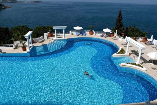 Kuşadası otellerinde bayram rezervasyonlarında doluluk oranı yüzde 70'e ulaştı