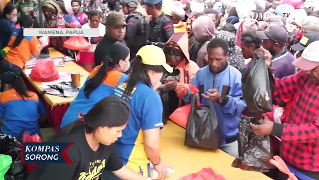 Pemprov Papua Pegunungan Bagi Sembako Gratis Kepada Warga Wamena