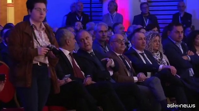 Calderone: bisogna accompagnare al lavoro chi non ce l'ha