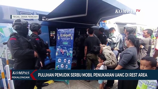 Ratusan Pemudik Menyerbu Mobil Penukaran Uang di Rest Area 275 Tol Pejagan Pemalang