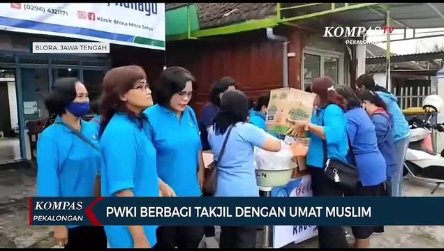 PWKI Blora Bagi-Bagi Takjil Buka Puasa: Ungkapan Kasih Sayang dan Toleransi Antar Umat Beragama
