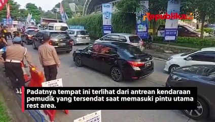 Pemudik Padati Rest Area KM 429 A Jelang Berbuka Puasa