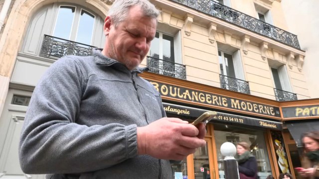 La boulangerie de la série Emily in Paris atterrée par les commentaires négatifs des touristes