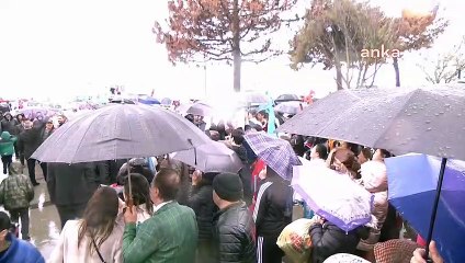 Meral Akşener'den Sinop'ta 'dolu' dizgin miting