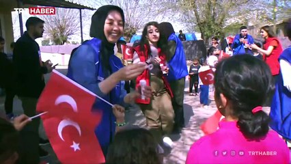 Acısını yüreğine gömdü, kendini depremzede çocuklara adadı