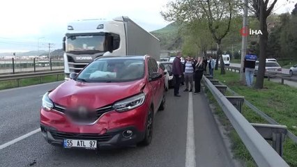 Samsun'da 7 otomobilin karıştığı zincirleme kaza