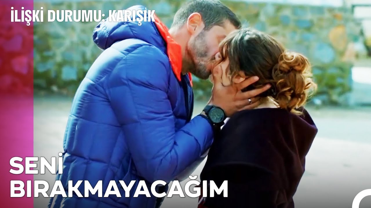 Can, Ayşegül'ün Dudaklarına Yapıştı - İlişki Durumu Karışık