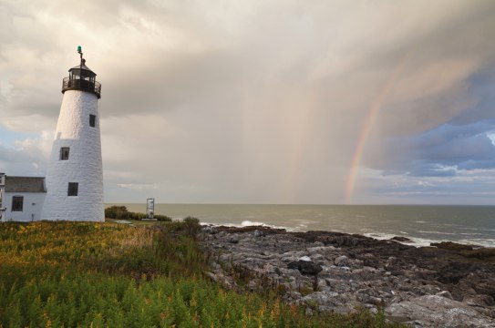 This Small Maine Town Has Some of the Best Beaches in the State — Plus a Great Food Scene and New Boutique Hotel