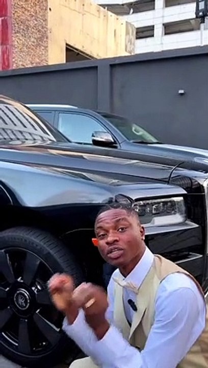 Unbelievable  See What Wealth is  This is Luxury ……The 2022 Rolls Royce Cullinan is  it’s plenty…..  Suit from @o.j_clothing your home of luxury drip   All cars are Available at @centurionautosng