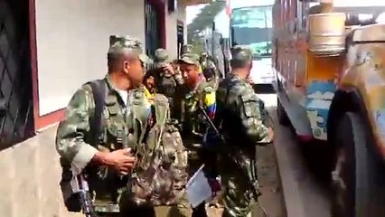 En video: el viaje de guerrilleros de las Farc hasta zona veredal en el Cauca