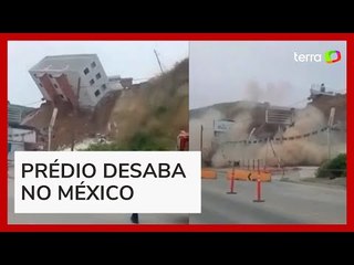Prédio desaba e 'rola' após deslizamento de terra no México