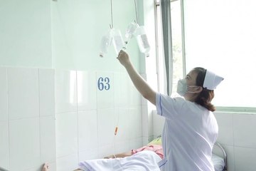 Ngộ độc sau khi uống rượu chuối hột quá nhiều