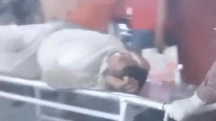 रामपुर:तेज रफ़्तार बाइक सवार युवक डिवाइडर से टकराकर हुआ घायल