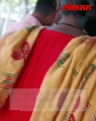 डॉक्टरीणबाईंची पुस्तकावरून हटेना नजर !