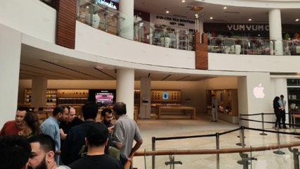 मुंबई के बाद अब दिल्ली में खुला देश का दूसरा Apple स्टोर, टिम कुक ने किया उद्घाटन